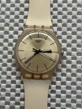 Swatch Watch Rose Rebel SUOT700 Classic 2010
